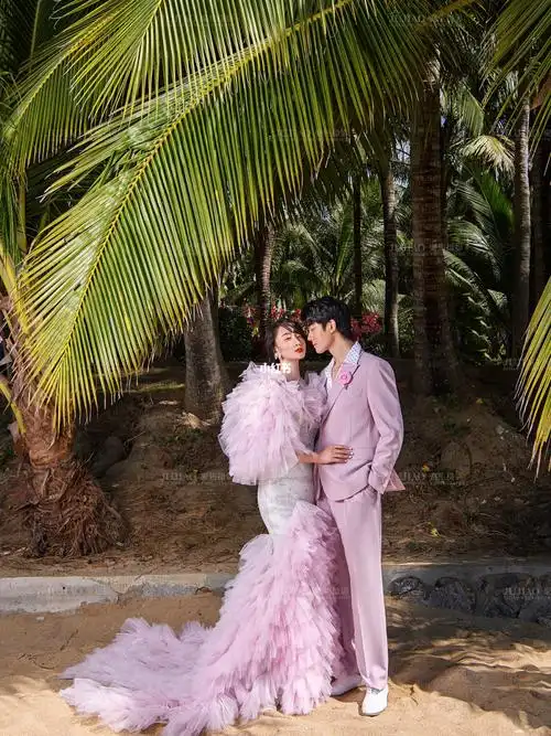 苗苗史蒂文哪款婚纱照应该闭着眼入手