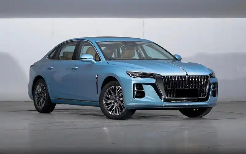 预售17万起,3套动力,外观很霸气,带你看全新一代红旗h5