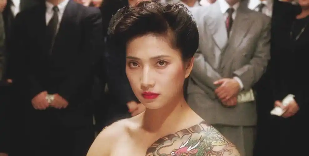 香港影坛红极一时10位女打星,4位是外籍明星,如今生存现状迥异