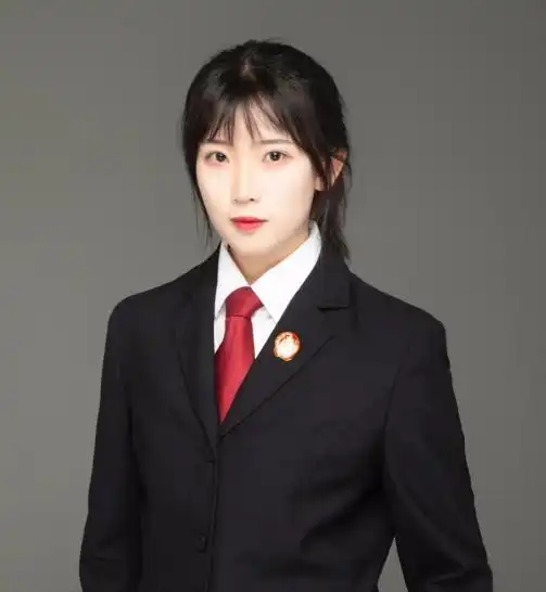 火了160万人围观兴义美女法官开直播