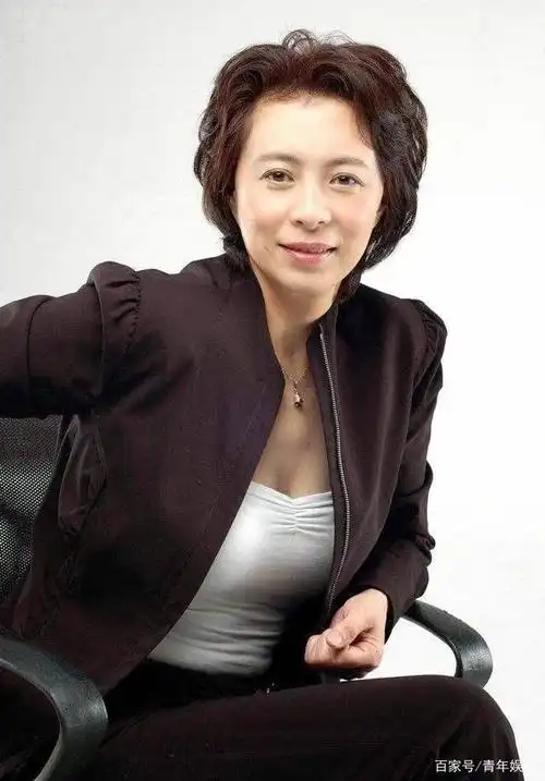 国家一级演员刘佳,出道40年0绯闻,为人低调丈夫身份不一般