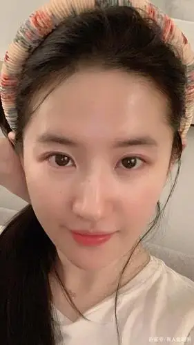 杨幂,陈妍希,刘亦菲,宋轶,鞠婧祎这些女明星素颜照你见过吗?