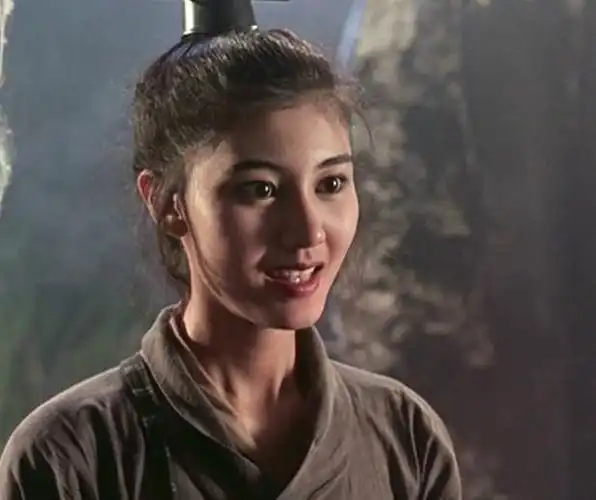 最美港姐李嘉欣38岁终嫁豪门,从刘銮雄到许晋亨,李嘉欣终获幸福