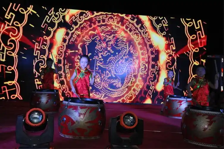 震撼大气的开场鼓《中国龙》