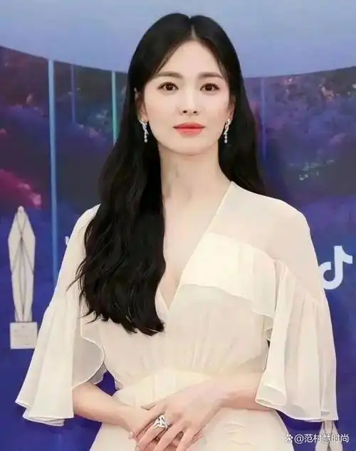 韩国十大美女星光熠熠宋慧乔勇夺季军宝座