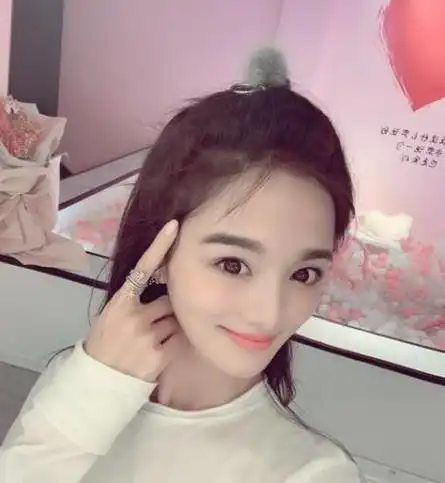 骆文博个人资料年龄多大 骆文博结婚了吗老公是谁