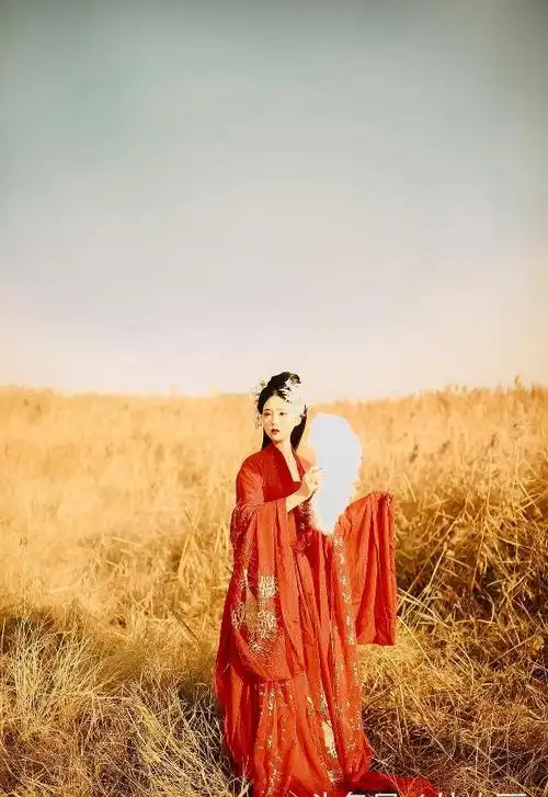 古典古装汉服襦裙中国风复古唯美摄影古风美女美人红衣田园写真