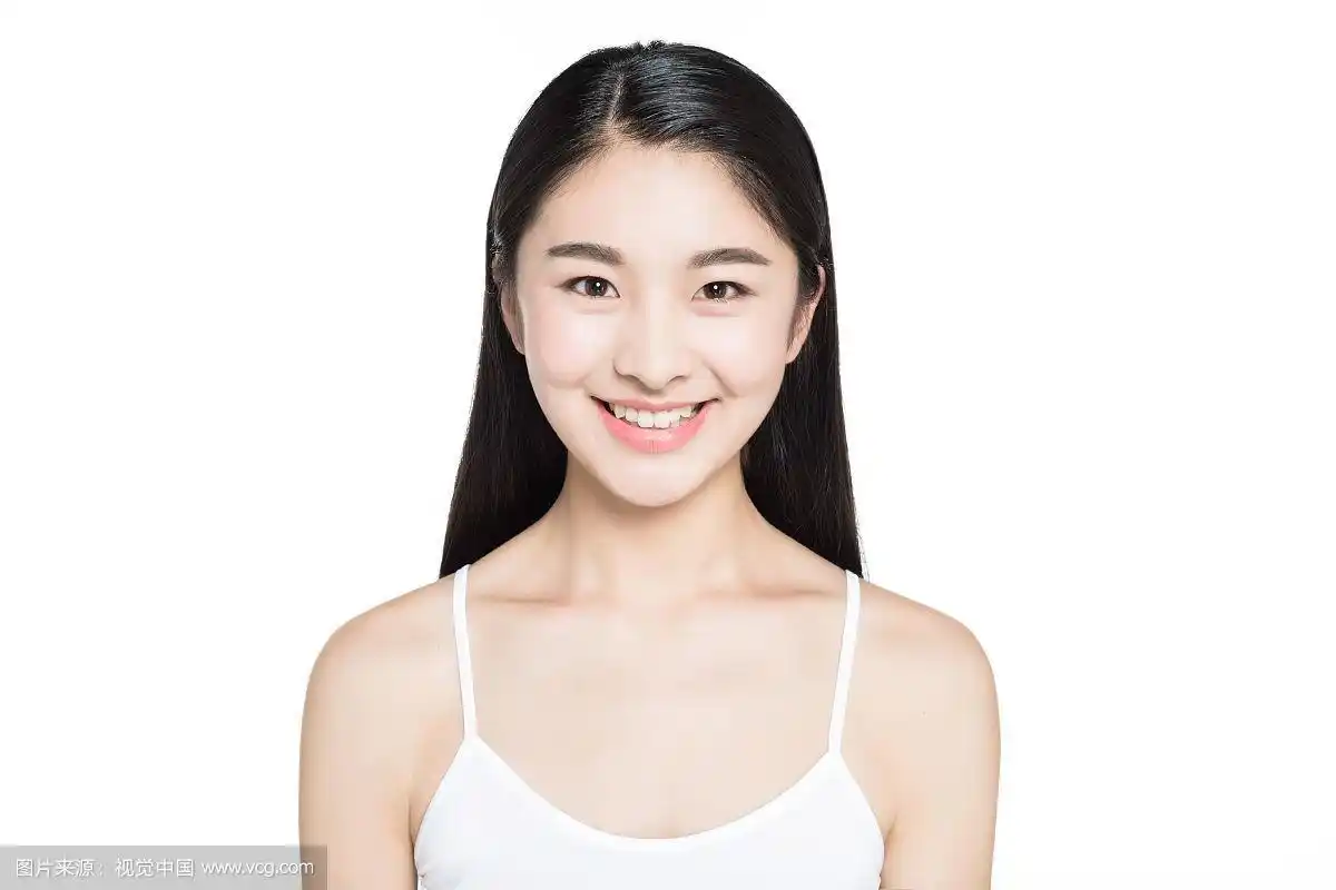 正面女模特的肖像