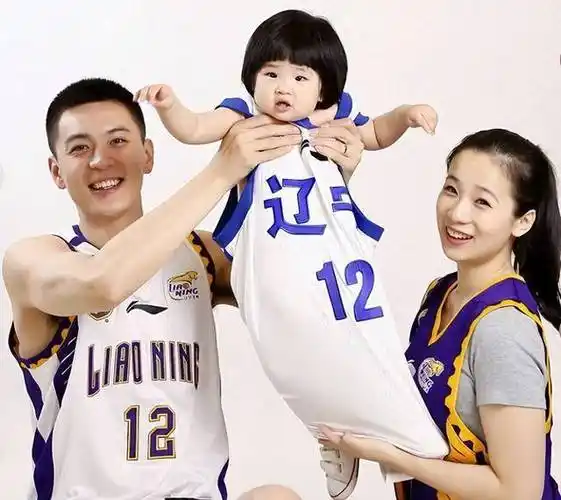 官宣,杨鸣重回辽宁男篮,新岗位敲定,薪资曝光,回归内幕太意外_杨明