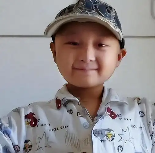 原来邓鸣贺已经去世9年!6岁上春晚8岁去世,患病时还在坚持演出