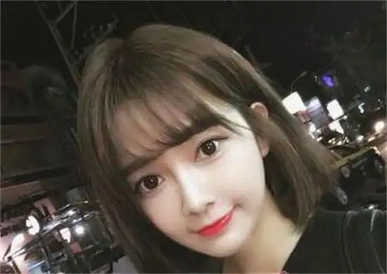 直发发型女中短发,淑女风中短直发发型推荐_飘逸直发_女生发型大全