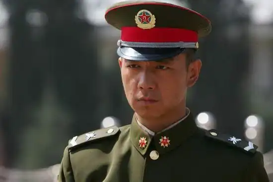 资料图片国家话剧院男演员邢佳栋