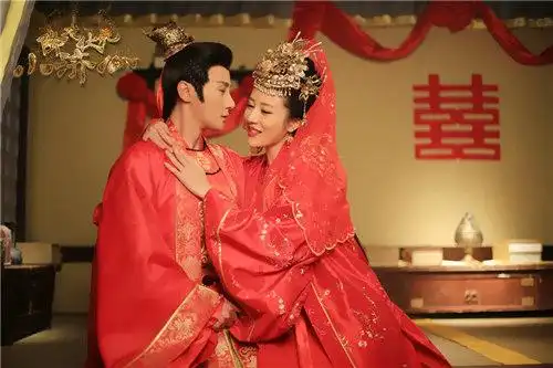 无常而唏嘘感慨,亲年演员邬靖靖剧中含泪对少余(张倬闻饰)真情流露