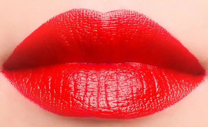 we tried this universal red lipstick on 6 different people