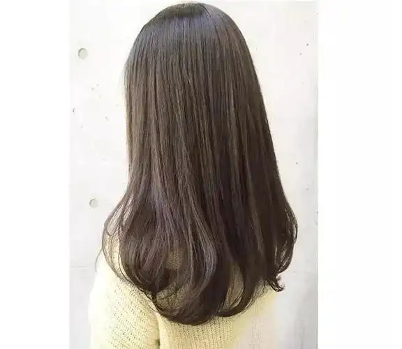 女士中长发内扣发型