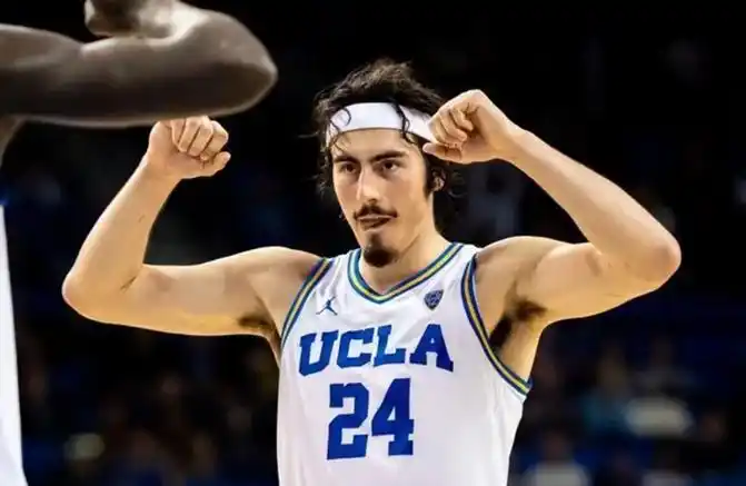 身高198,臂展208锋卫摇摆人,模板:斯科拉和麦克海尔,而今天他的表现