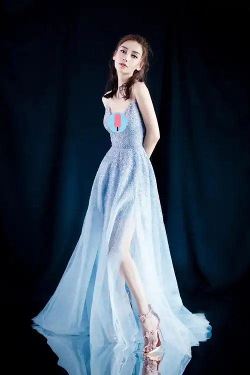 星空礼服裙到底有多美?angelababy穿上好惊艳,赵丽颖更仙气十足