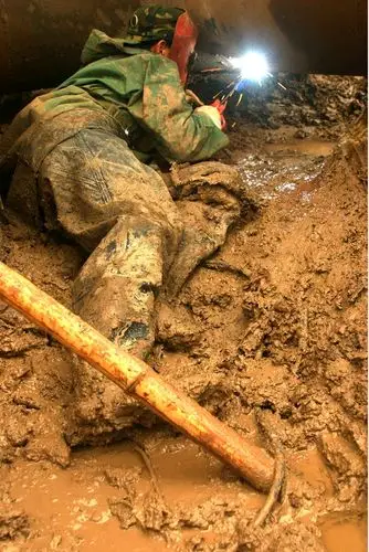 纵然生活再艰苦,也要笑对人生