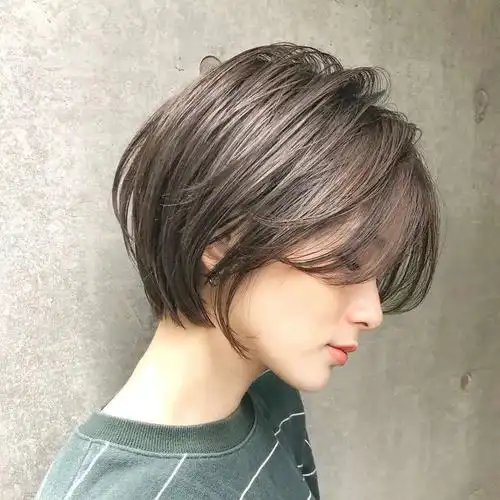 又酷又飒的日系潮短发关注《发型图片库》,天天分享好发型又酷又飒的