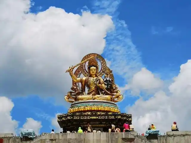 康熙去5次乾隆去6次五台山礼佛为何清朝的皇帝们尤其热衷