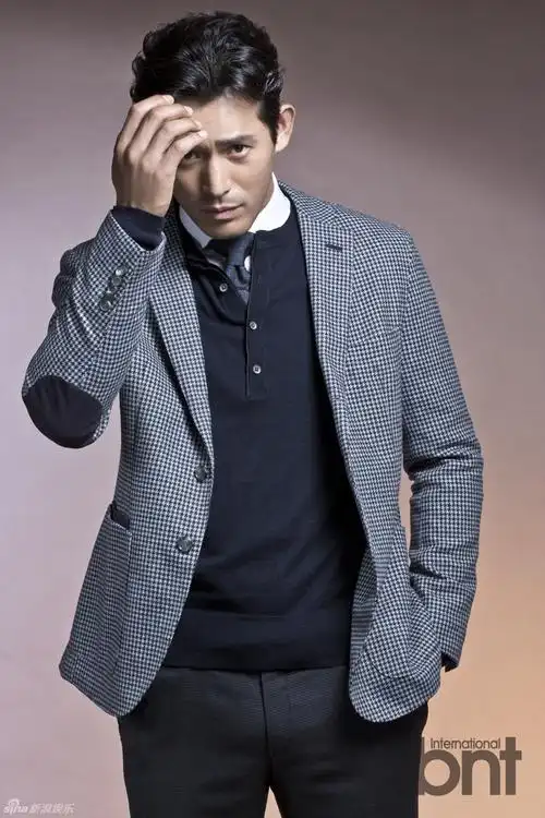 25】【明星】吴智昊拍大片展成熟男人魅力