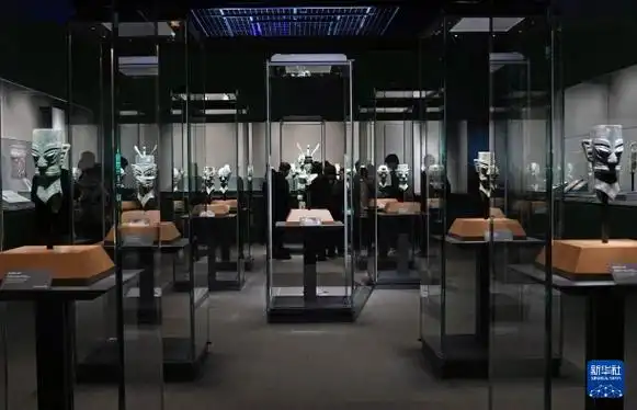 上海博物馆东馆启用 首展三星堆呈现璀璨古蜀文明_