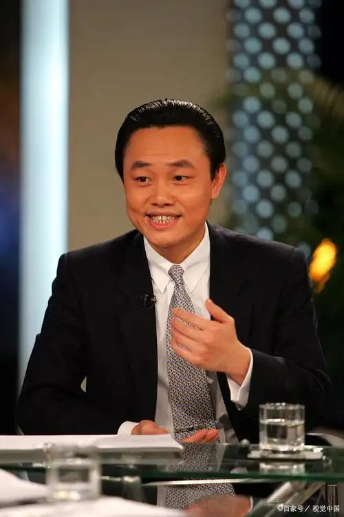 "一代枭雄"黄光裕,这三个人助他走上"人生之巅"!