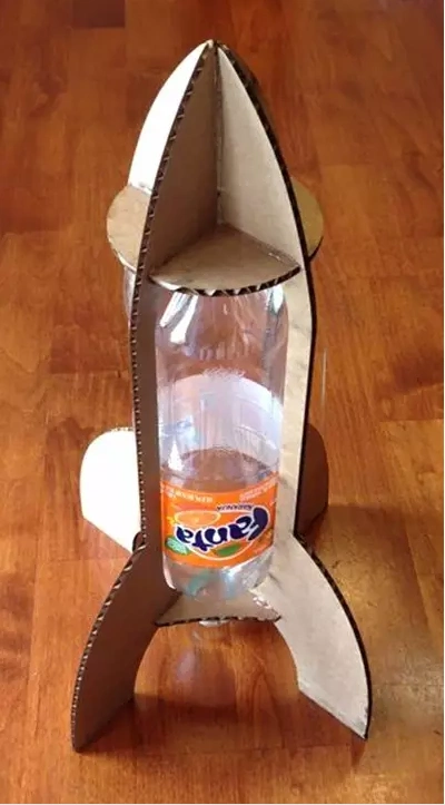 圆你太空的梦想吧!让塑料瓶喜欢宇宙的你,笔筒还用花钱买吗?