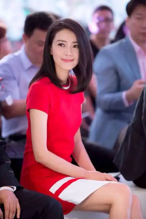 高圆圆和李宇春同是少年风,为什么一个知性优雅,一个帅气十足?