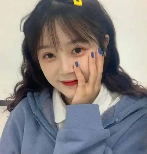 qq可爱女生头像呆萌清新 做个木偶人忘记爱和痛