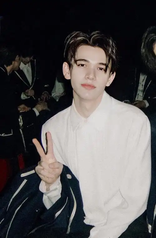 庆怜照片已修复高清帅的我合不拢腿了家人们02