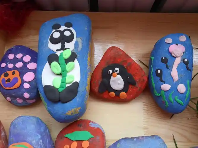 中班太空泥与石头创意作品