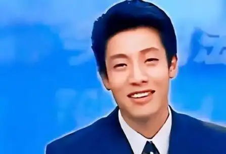 撒贝宁驾驶318万房车带妻娃游千岛湖,忙个不停一家之