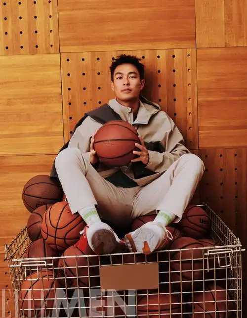 杨祐宁ellemen九月刊封面#我们能在社交平台看到@楊