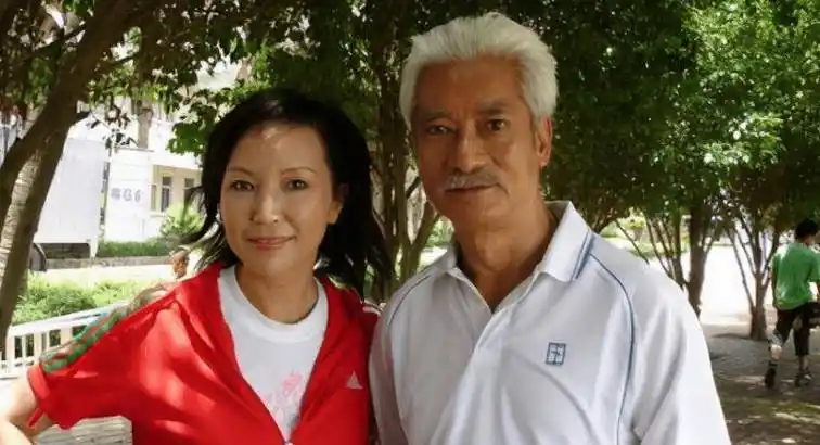 她老公是高雄的演员,大家一定都认识吧?