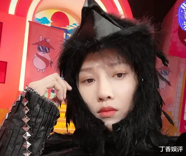 the9团综cos大战,喻言许佳琪美若天仙,看到刘雨昕我忍不住笑了_角色