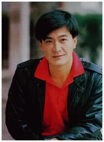 周里京80年代男明星齐名唐国强比陈道明更帅立志做演技派