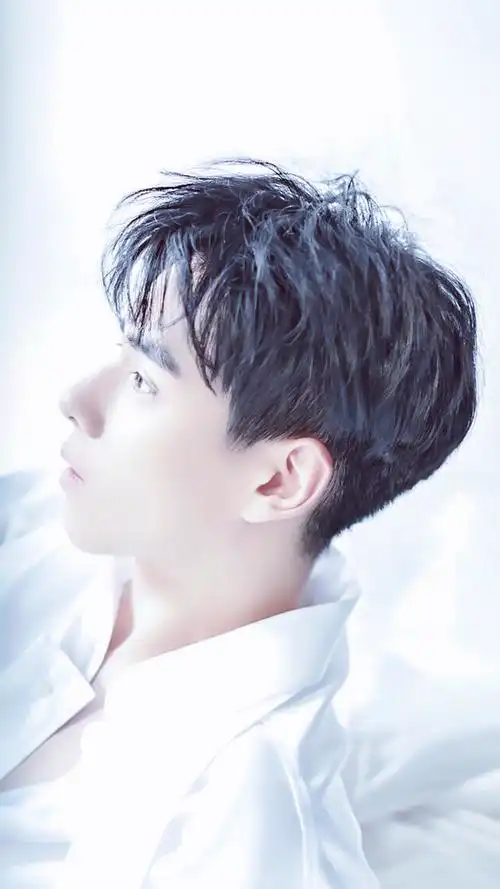 胡一天白衬衫慵懒帅气写真图片手机壁纸