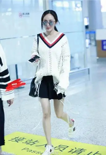 2017新款明星杨幂同款鞋系带小蜜蜂小白鞋女真皮刺绣平底休闲单鞋