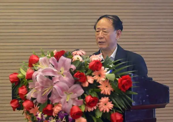 胡德平寄语河南网友研究红楼梦和曹雪芹要立德立言立功