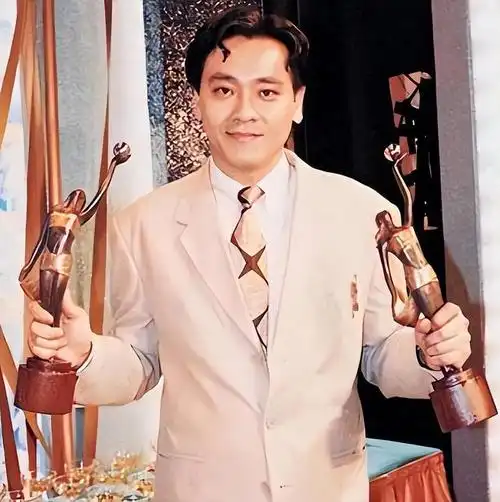 尔冬升:骂人精,说周董是哥私生子,娱圈多雨小心路滑,一路好走