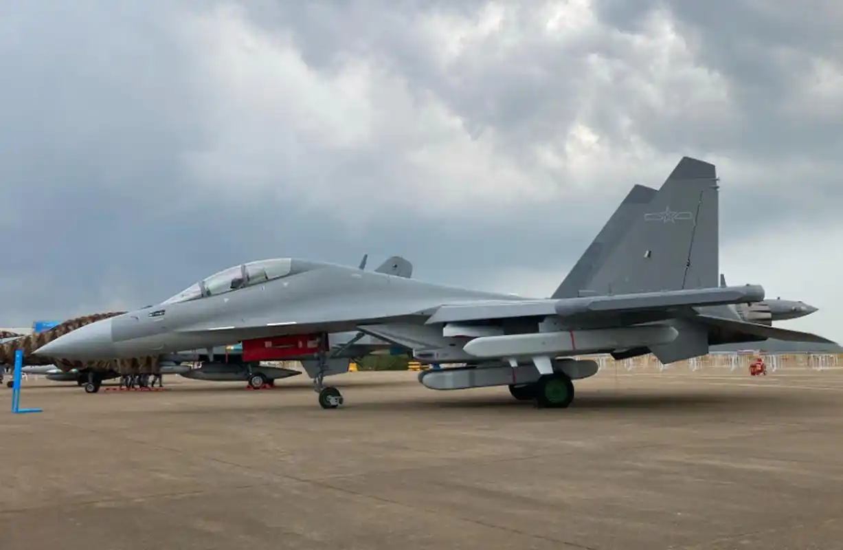 中国实力强劲的超级战机,造价远超歼20! 歼16电子战飞机是一款基于歼1