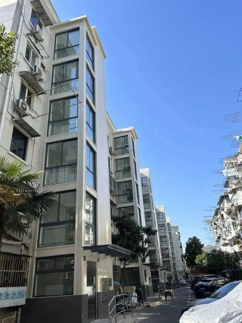 "热辣滚烫"!彭浦新村街道加速推进加梯民心工程走深走实