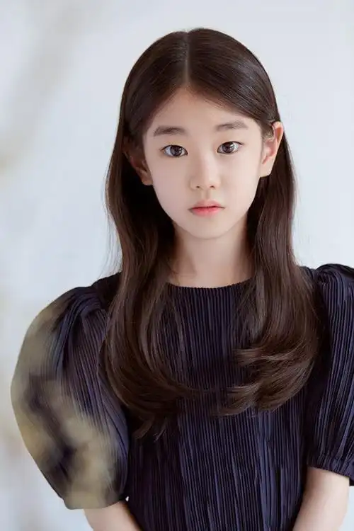 而朴昭怡能够出演《担保》,是击败了300童星才得到这个演出机会,就