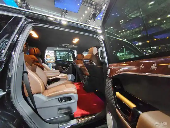 尺寸超x7国风内饰l系首款suv红旗ls7亮相车展