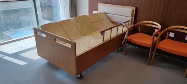 全自动两便处理护理床 简介