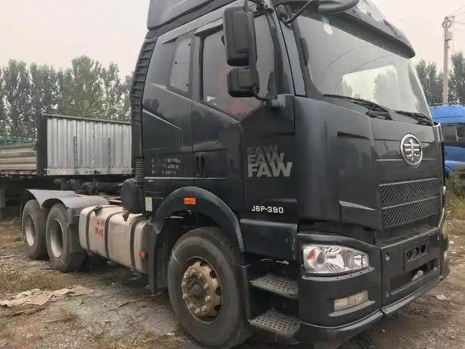 现货二手德龙牵引车重汽豪沃山东二手牵引车头可分期九达常年出售二手