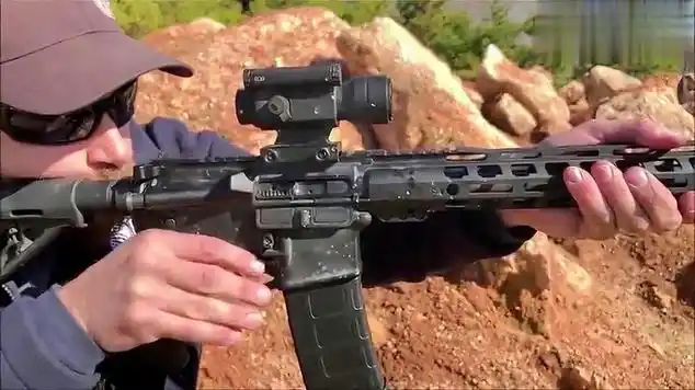 ar15突击步枪性能可靠备受欢迎靶场射击实测