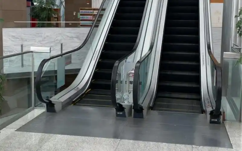 深圳图书馆的奥的斯npe扶手电梯