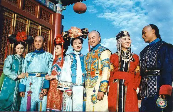 还珠格格全家福亮了赵薇c位出道第三部人物站位成焦点